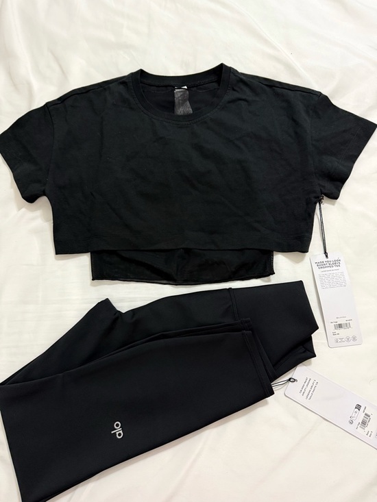 ALO Yoga Pants - Alo Black Cropped Tee XS and 7/8 Legging S Set NWT
